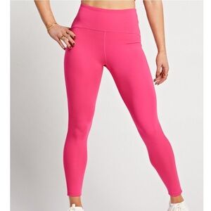 Beyond Yoga Strive Midi Legging in Barbie Pink Size XS Colorful POWERBEYOND